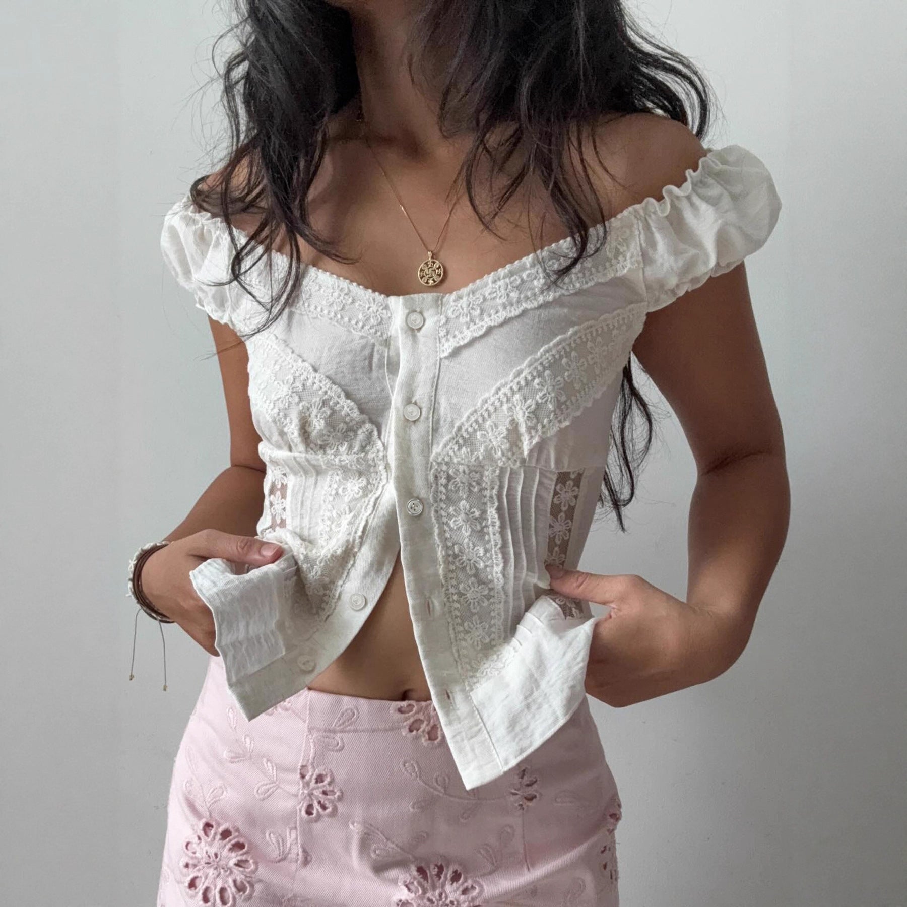 Lace-panelled Puffed-sleeve Shirt V-neck Short Belted Top