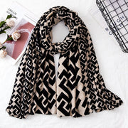 Geometric Letter Print Mid-Length Scarf