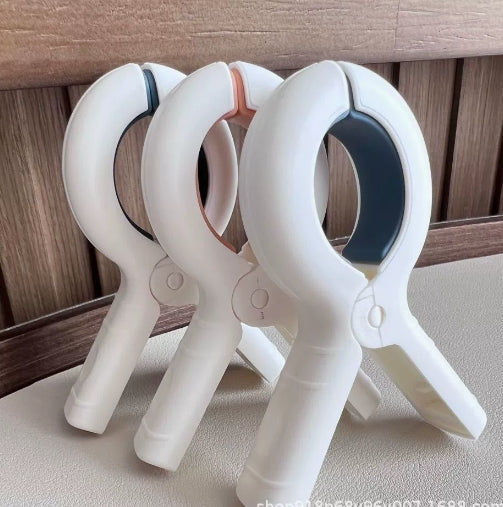 Organize Your Gear with Compact Quilt Clips