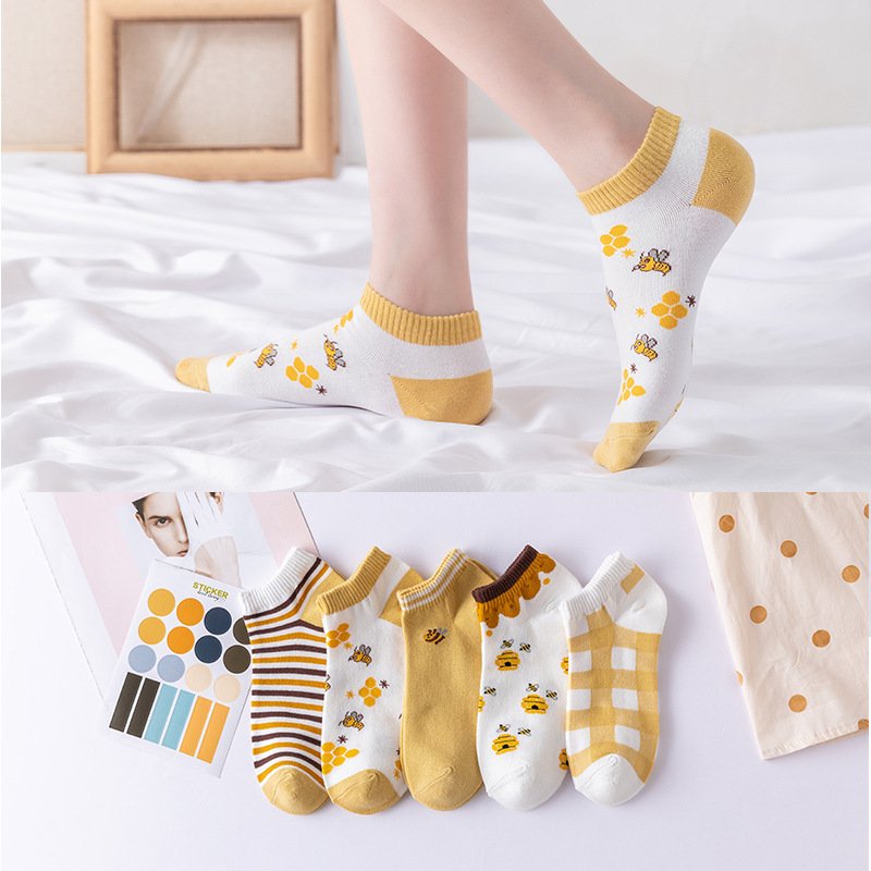 Vibrant Bee Boat Socks for Women - Breathable Cotton