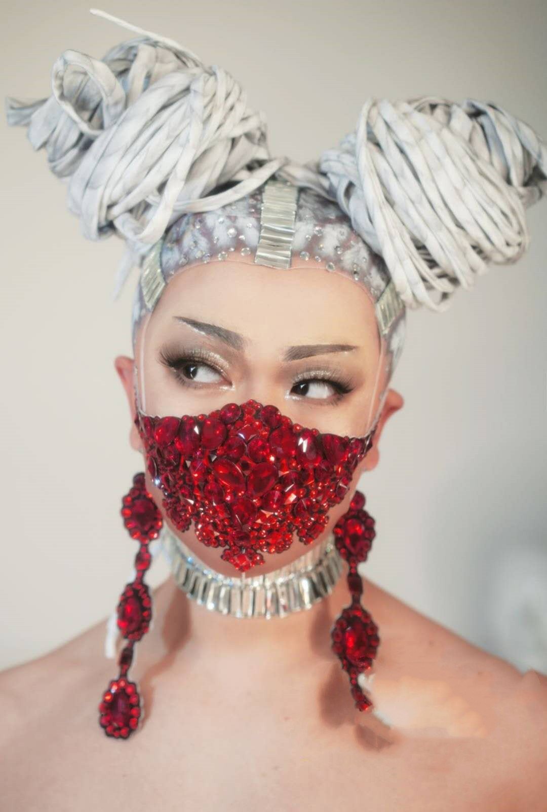 European & American Style Diamond Face Mask