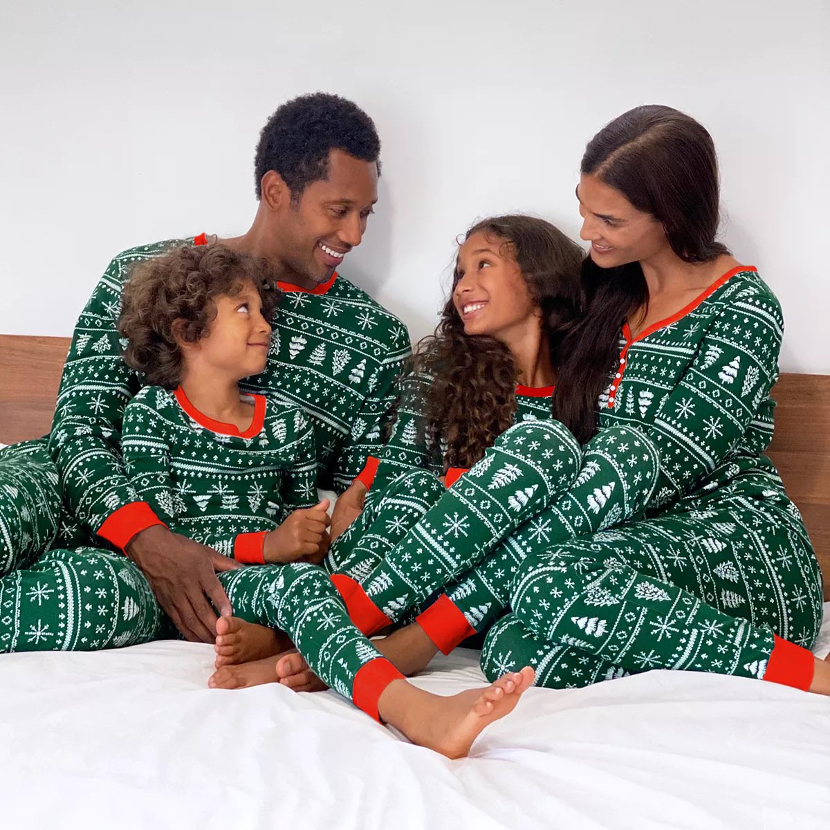 Cozy Christmas Family Suit Set