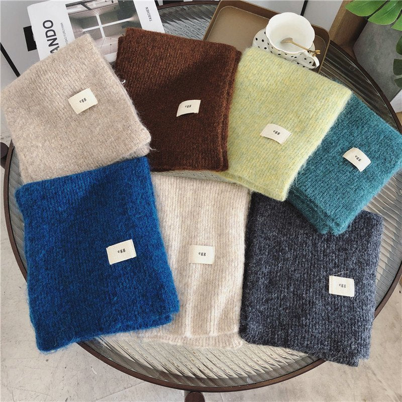 Women's Warm Monochrome Wool Scarf