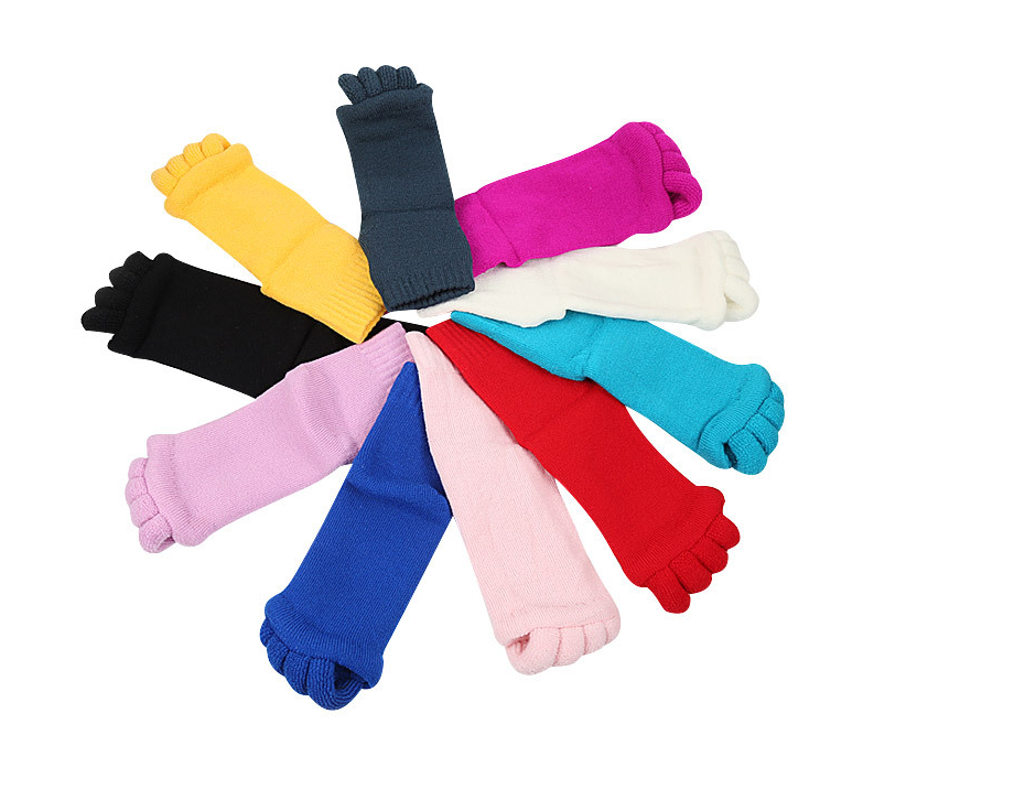 Comfortable Walking Yoga Socks with Split Toes for Women