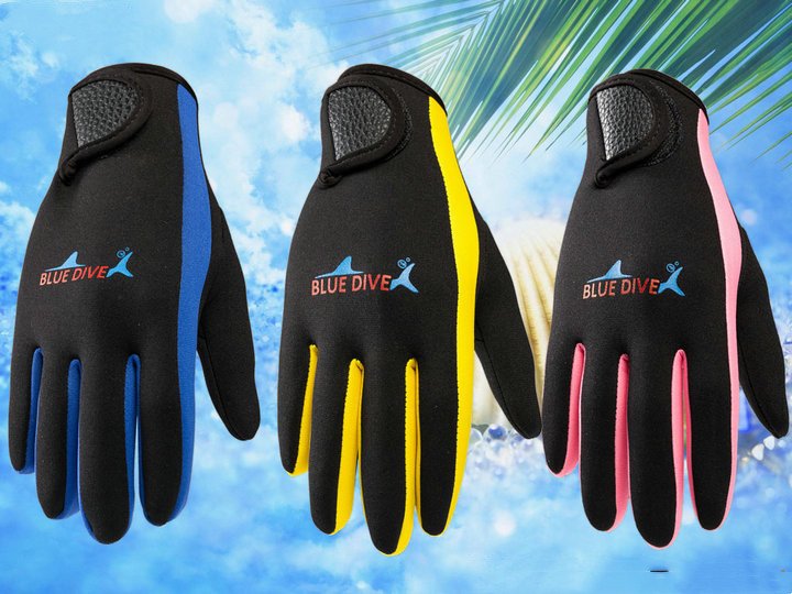 Dive with Confidence: Wear-Resistant Non-Slip Gloves