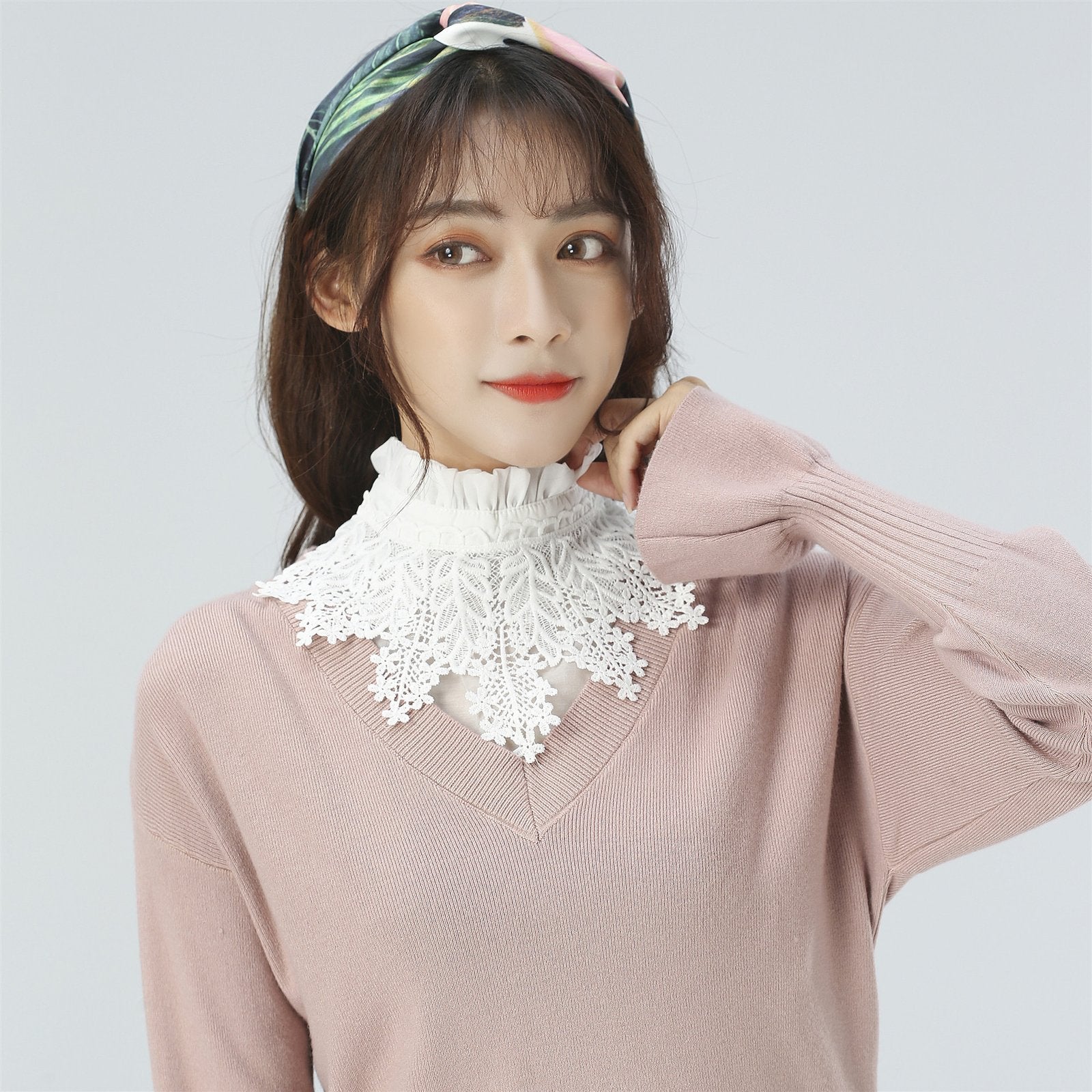 Floral Decor Fake Collar