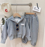 Coupled Parent-Child Hoodies for Sports and Leisure