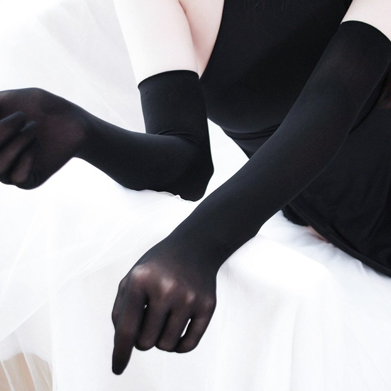 Protect Your Hands with Long, Anti-Snatch Gloves