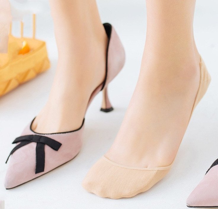 Discreet Petite Pumps Socks for Women