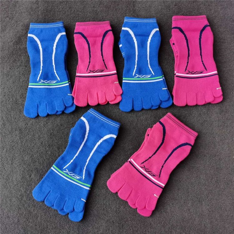 Comfortable Five-Finger Yoga Socks for Running and Yoga