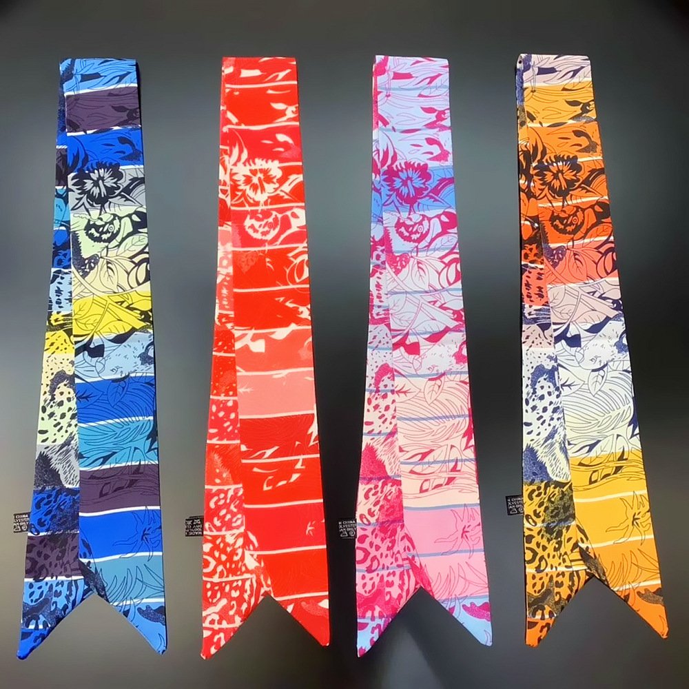 Chic Geometric Scarf