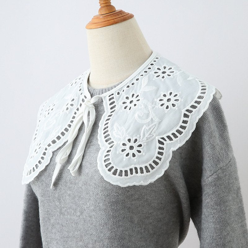 Lace Bow Decor