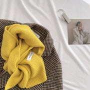 Stay Warm in Style with Monochrome Wool Scarf