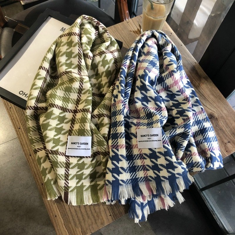 Cozy Polyester Scarf for Women