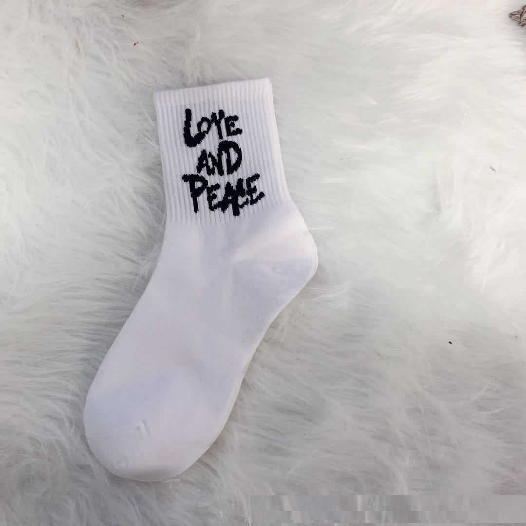 Sporty Letter Socks for Women - Breathable Cotton, Athletic Fit