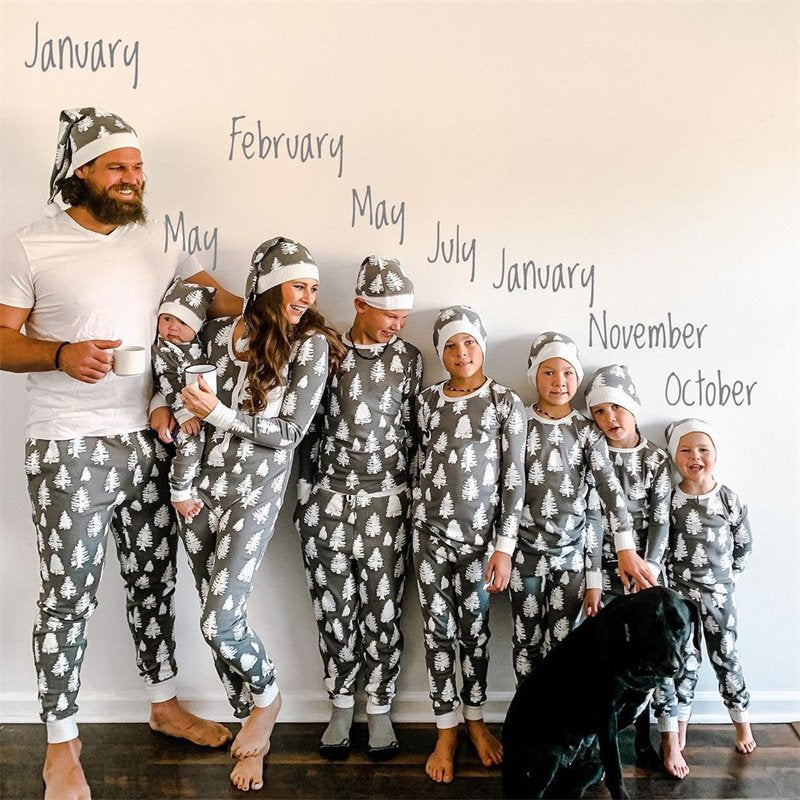 Cozy Christmas Tree Family Suit Set