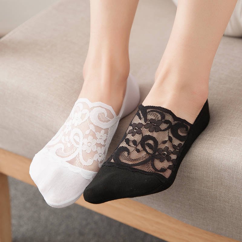 Fashionable Lace Boat Socks for Women
