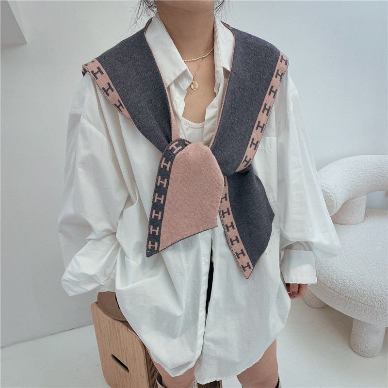 Cozy Women's Knitted Shawl with Neck Scarf