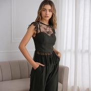 Chic Patchwork Lace Sleeveless Top – Slim Fit Black