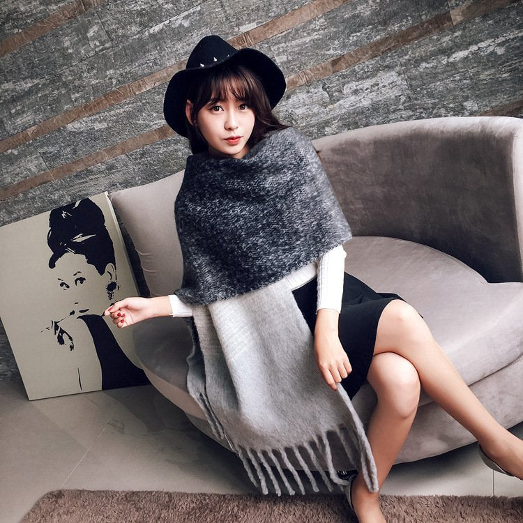 Women's Long Gradient Scarf for Autumn Winter