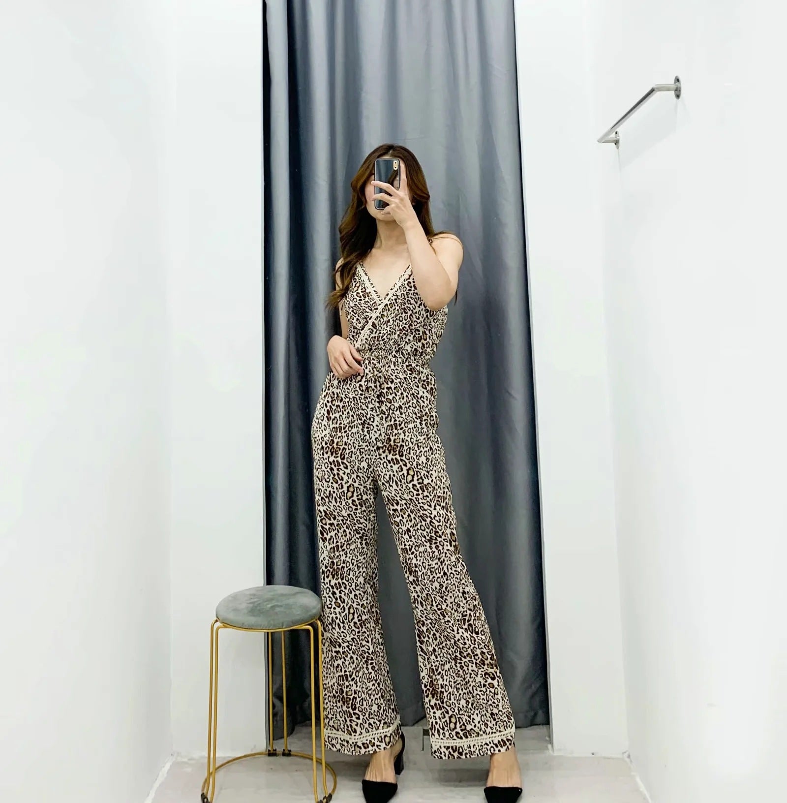 V-Neck Waist Wide-Leg Jumpsuit With Suspenders