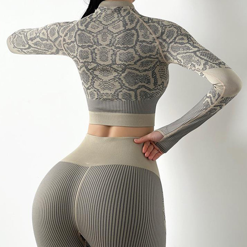 Seamless Knit Long Sleeve Yoga Suit for Women