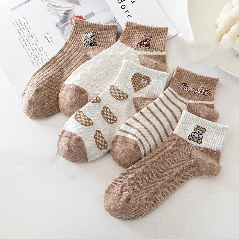 Cute Cartoon Women's Socks - Anti-Friction & Comfortable