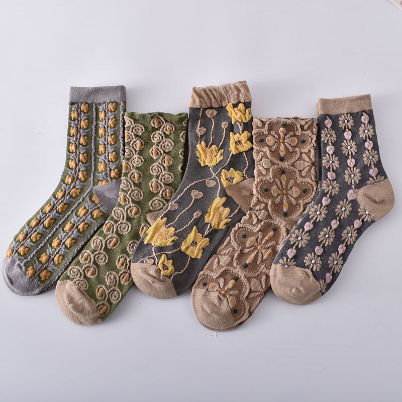 Retro Floral 3D Embossed Women's Cotton Socks