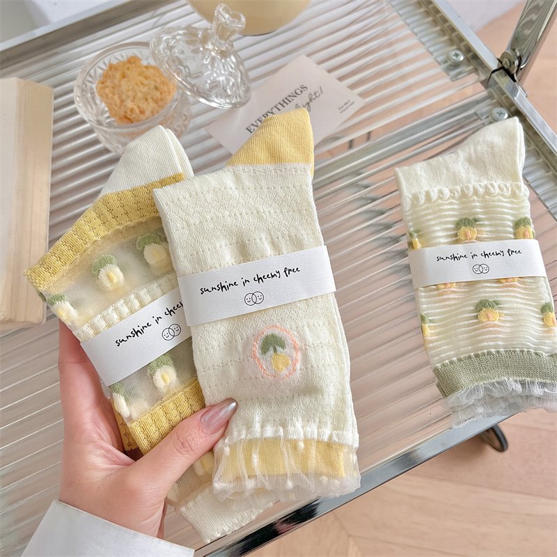 Breathable Women's Socks with Floral Pattern