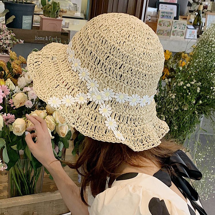 Stay Sun-Kissed with Our Foldable Straw Hat