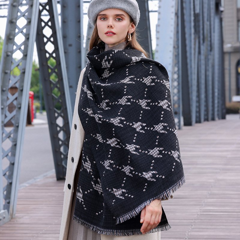 Warm Houndstooth Scarf