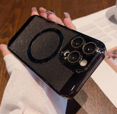 Heat Dissipation Phone Case with Magnetic Suction