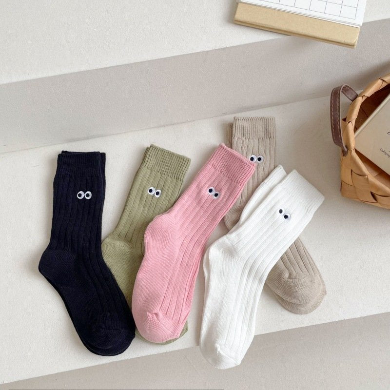 Winter Retro Embroidered Mid-calf Socks for Women