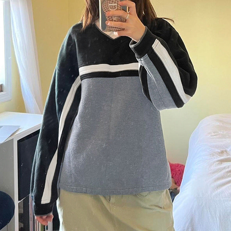 Spliced Contrasting Loose Fitting Hoodie Pullover
