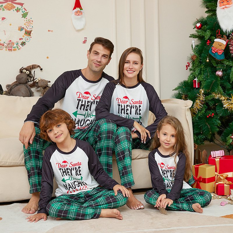 Cozy Green Plaid Homewear Pajamas Set for Women