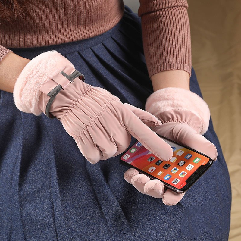 Stay Warm & Touch with Ease: Waterproof Fleece Lined Gloves