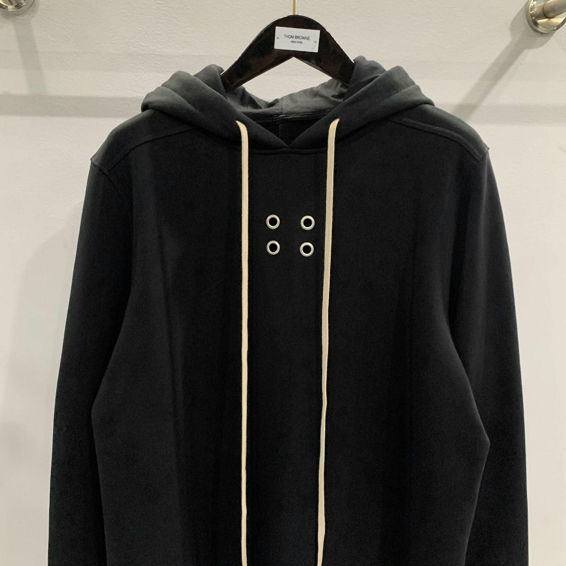 Cozy Black Fleece-Lined Drawstring Pullover Hoodie