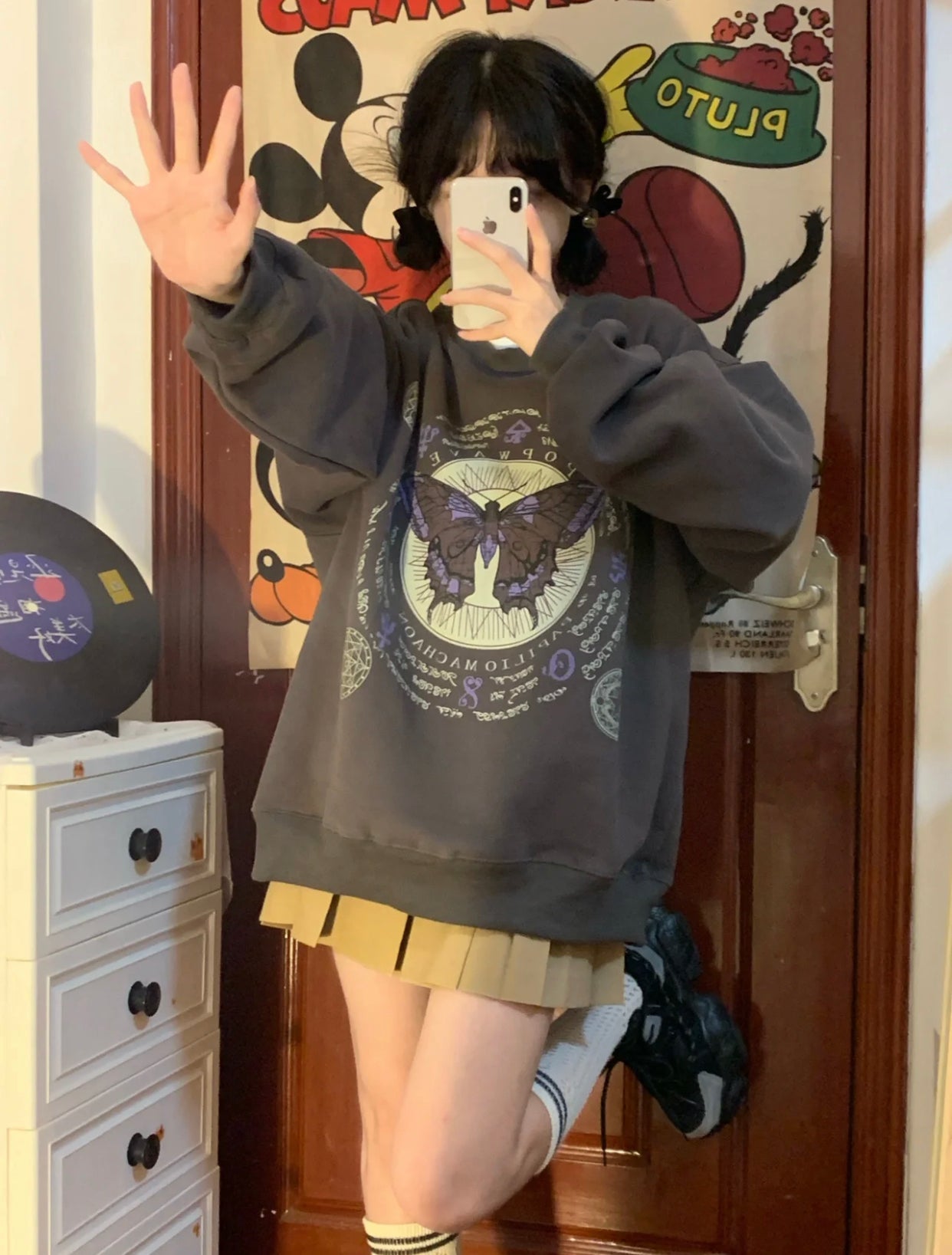 Retro Chic Fleece-Lined Round Neck Casual Sweater