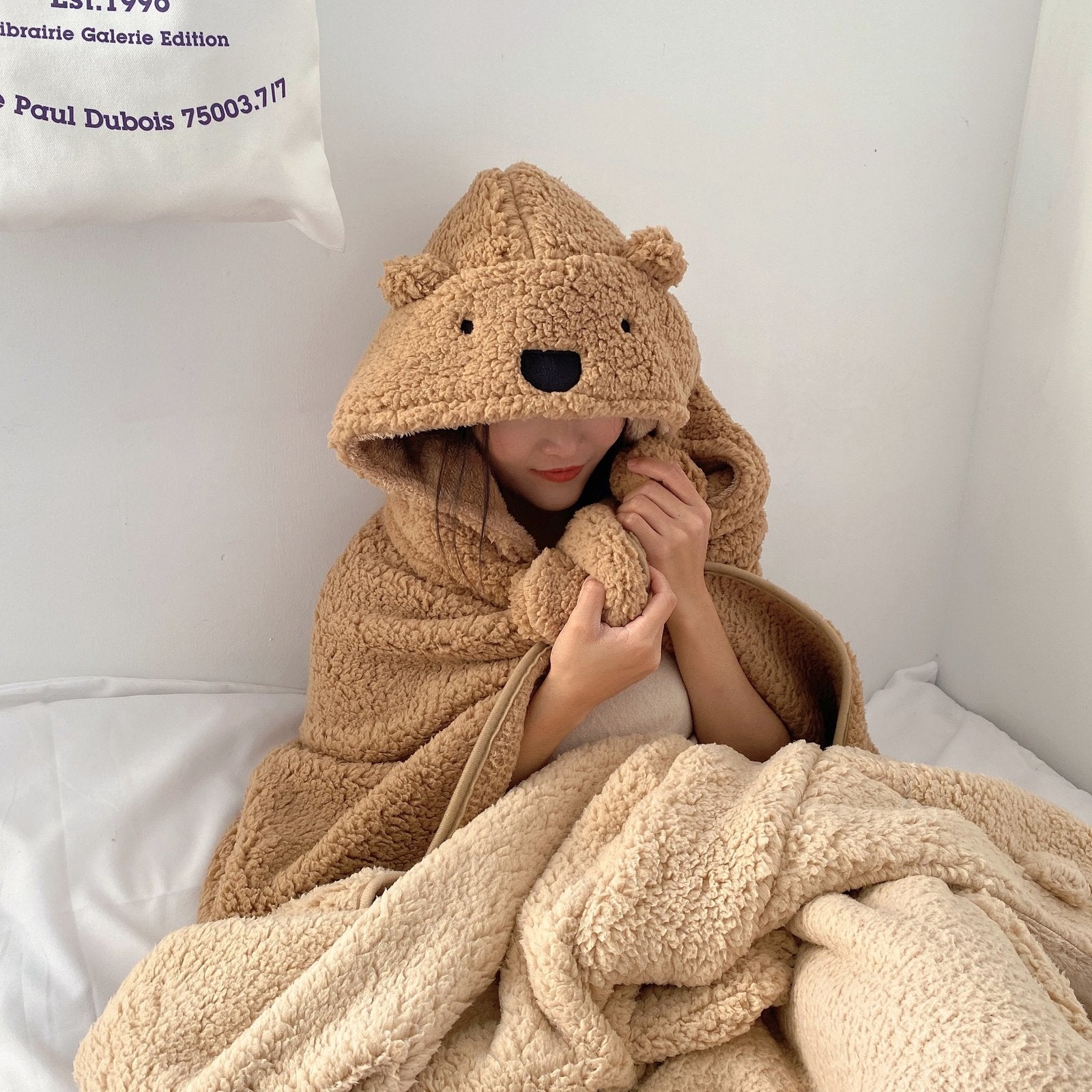 Cozy Cartoon Bear Shawl Cape for Students