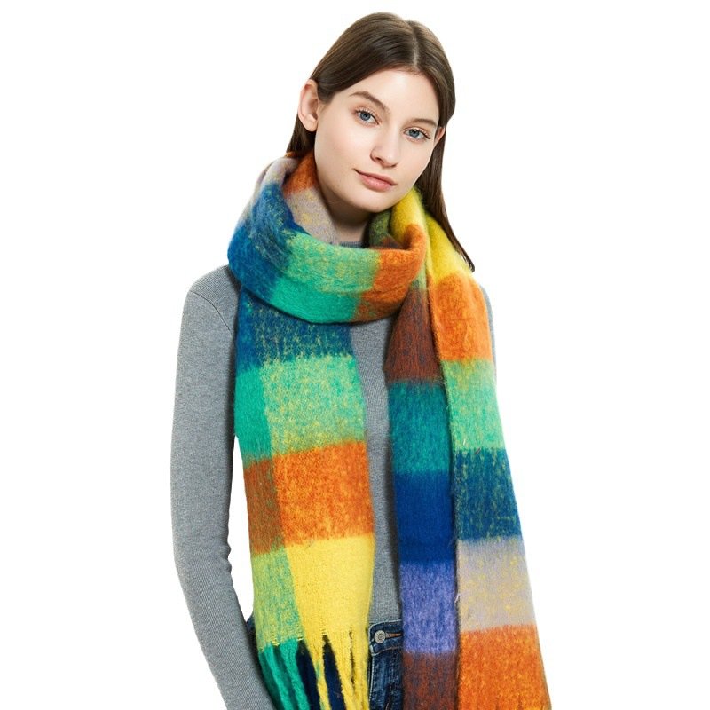Cozy Autumn Scarf, Thick & Warm, 4-Color Grid Pattern