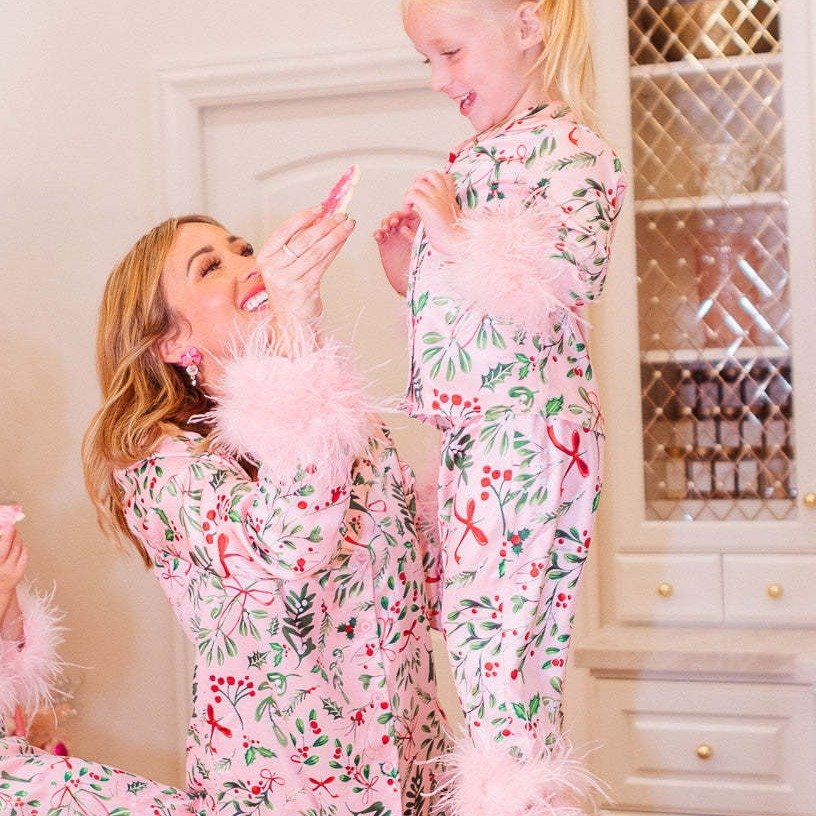 Cozy Parent-Child Print Pajamas Set