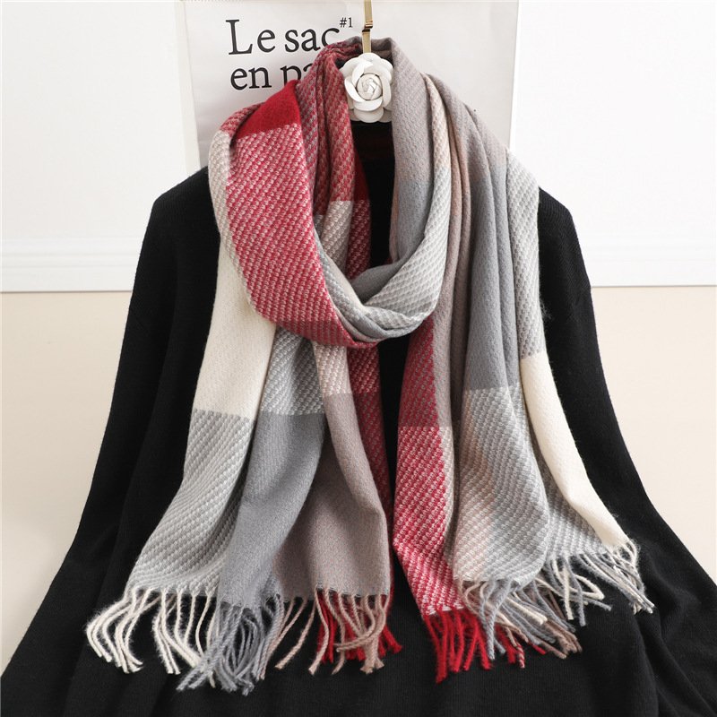 Cozy Plaid Cashmere Scarf - All-Season Warmth