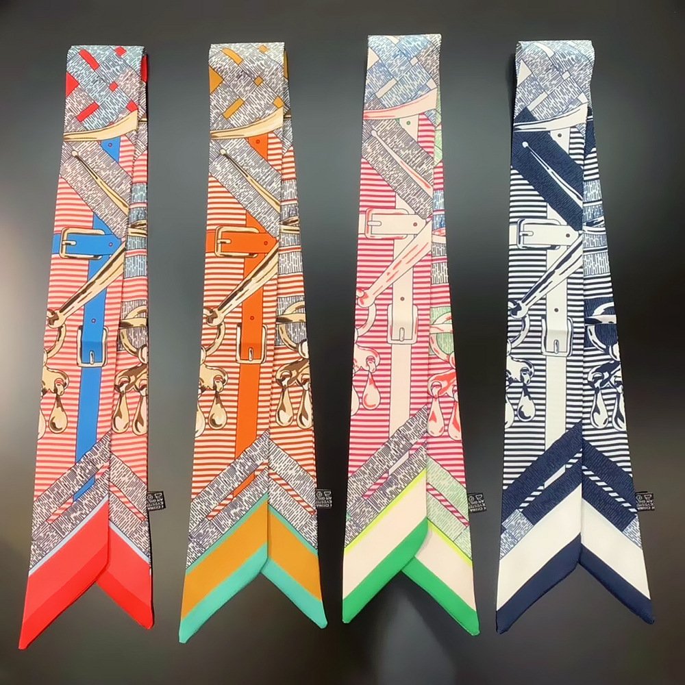 Spring Chain Scarf for Women - Elegant Twill Design