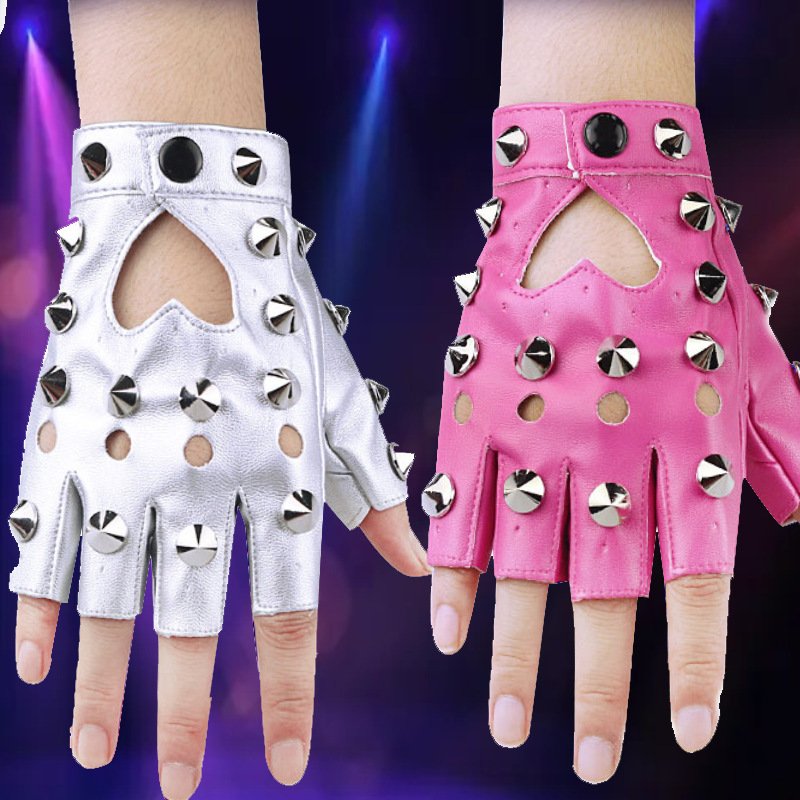 Stay Cool in Style with Women's Sports Gloves