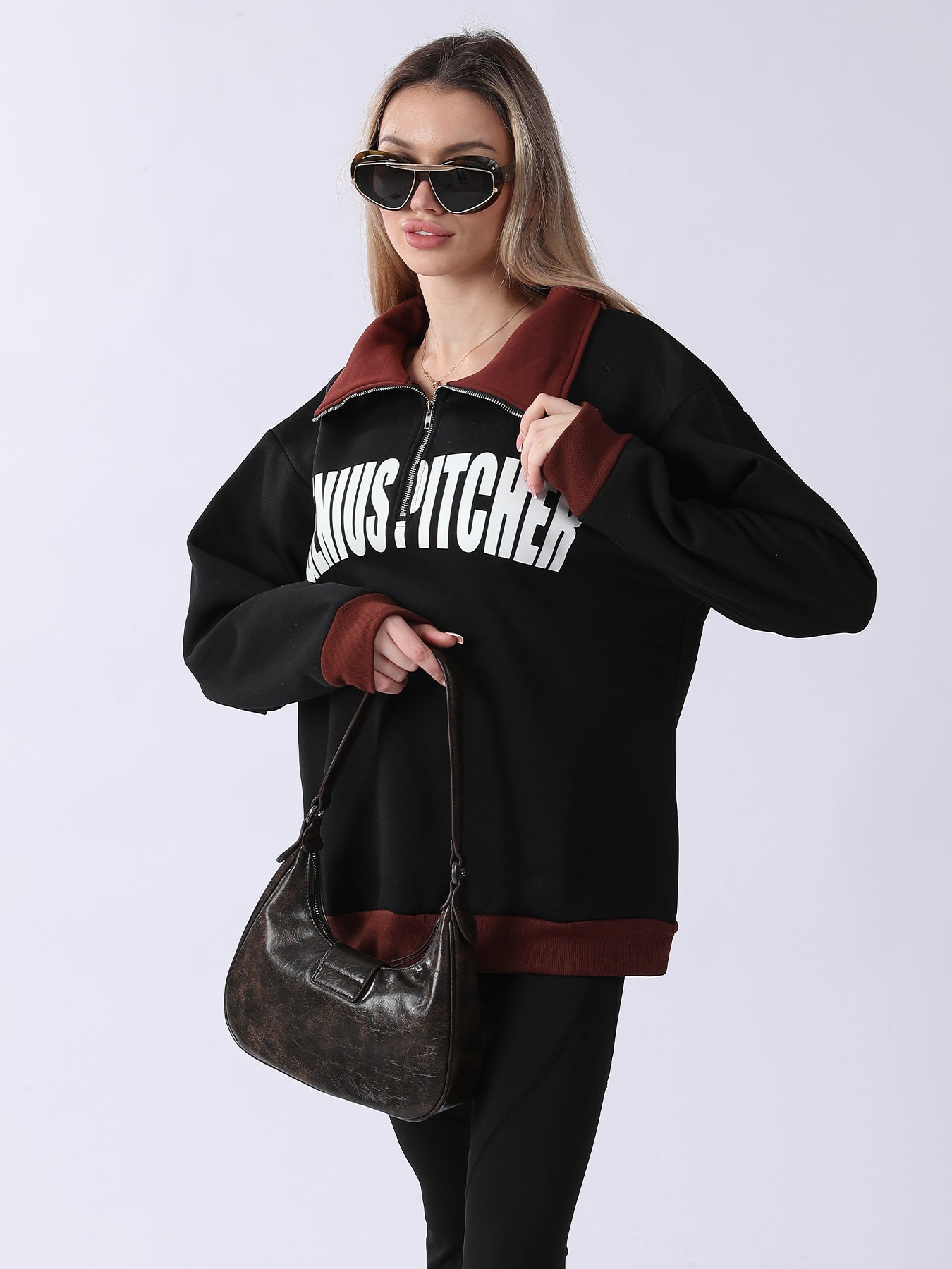 Cozy Women's Long-Sleeve Sweatshirt for Daily Comfort
