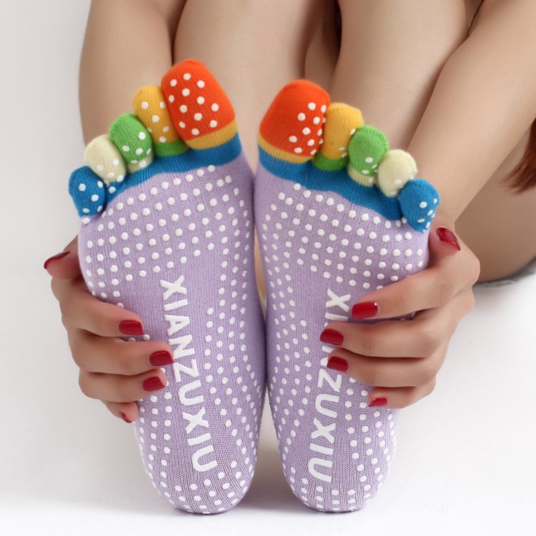 5-Toe Yoga Socks with Letter Print for Exercise and Relaxation