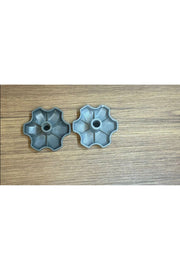 Chevrolet Kalos Seat height adjustment screw