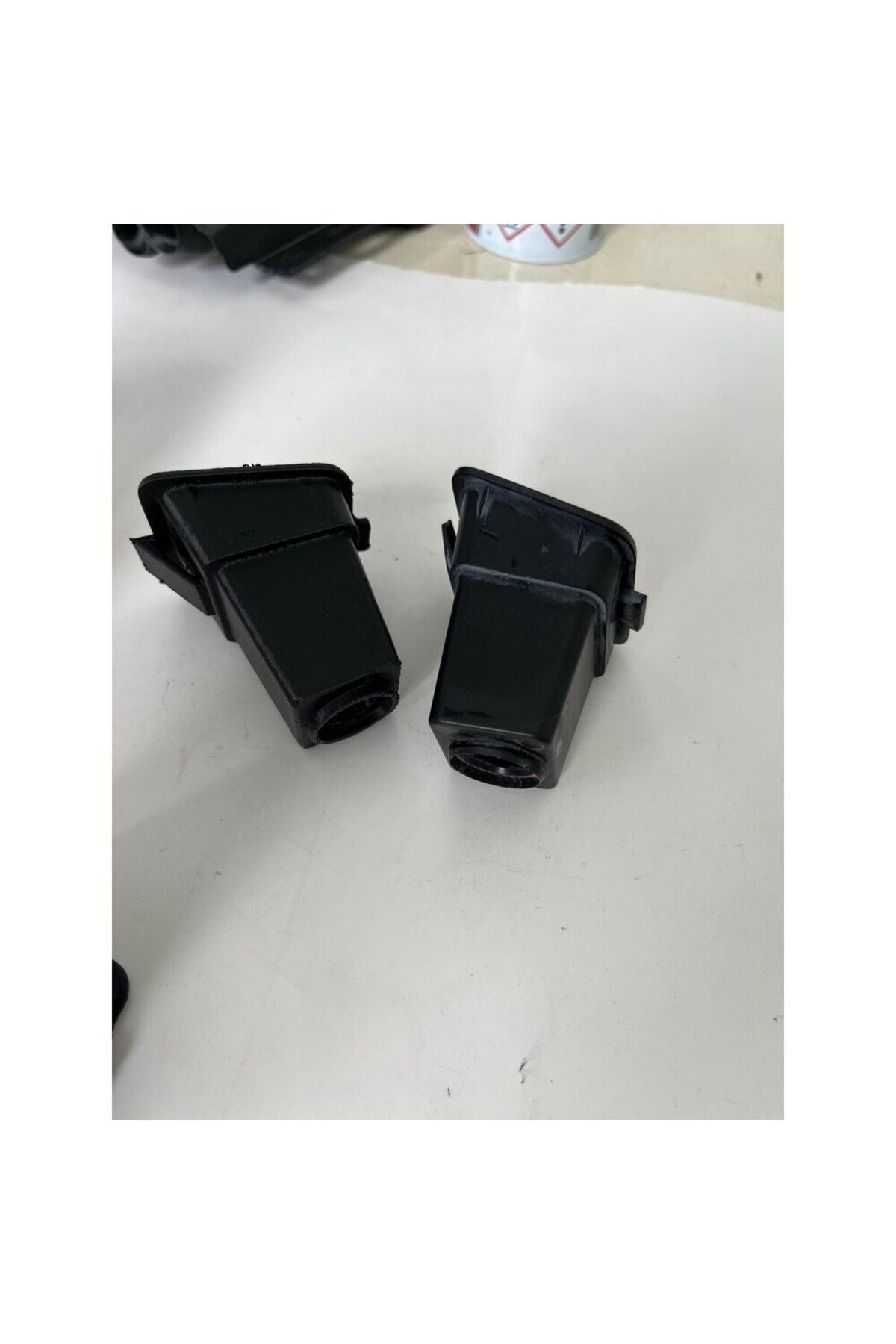 Mercedes X class rear license plate light sockets
