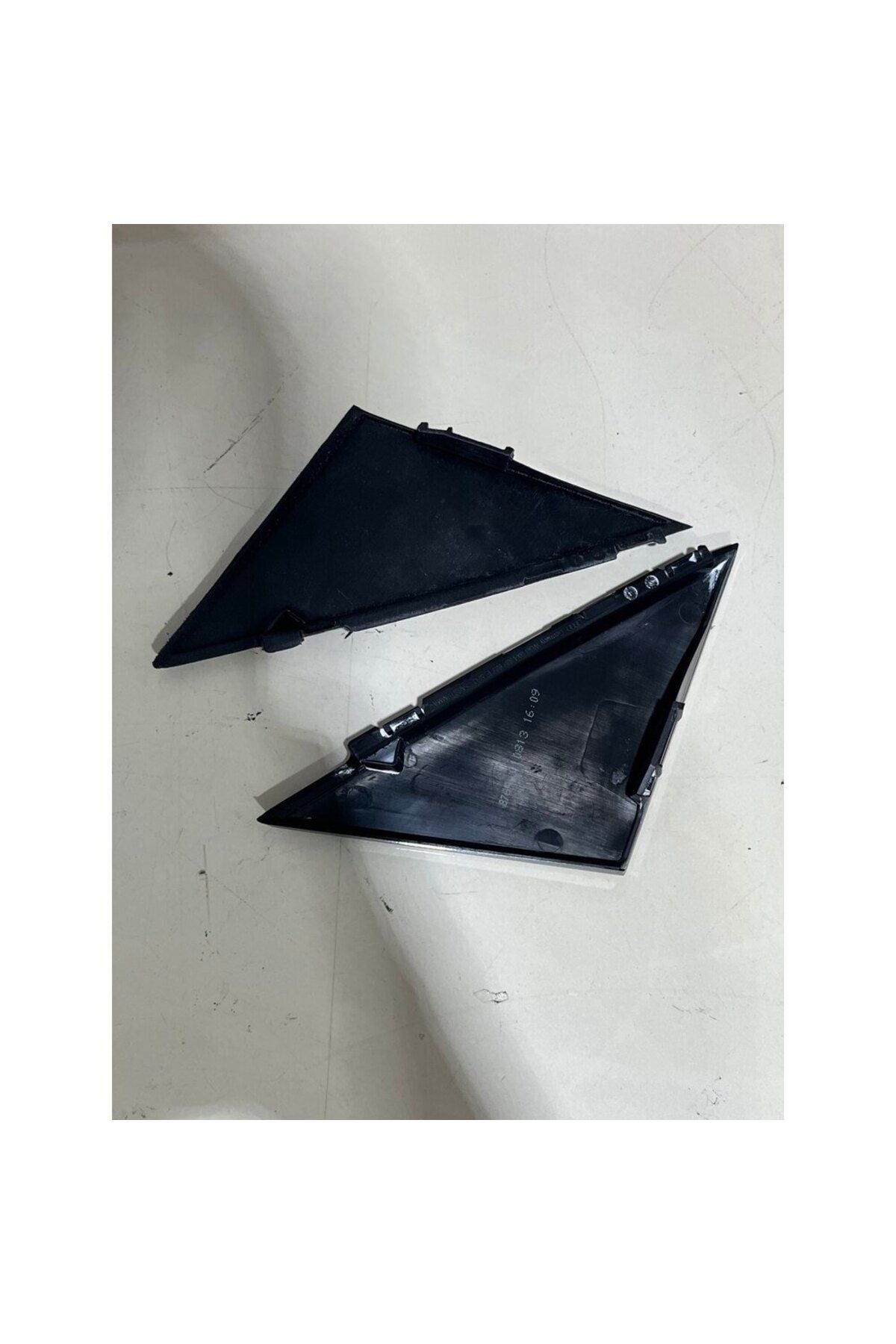 AUDI A1 MIRROR TRIANGLE RIGHT LEFT SET