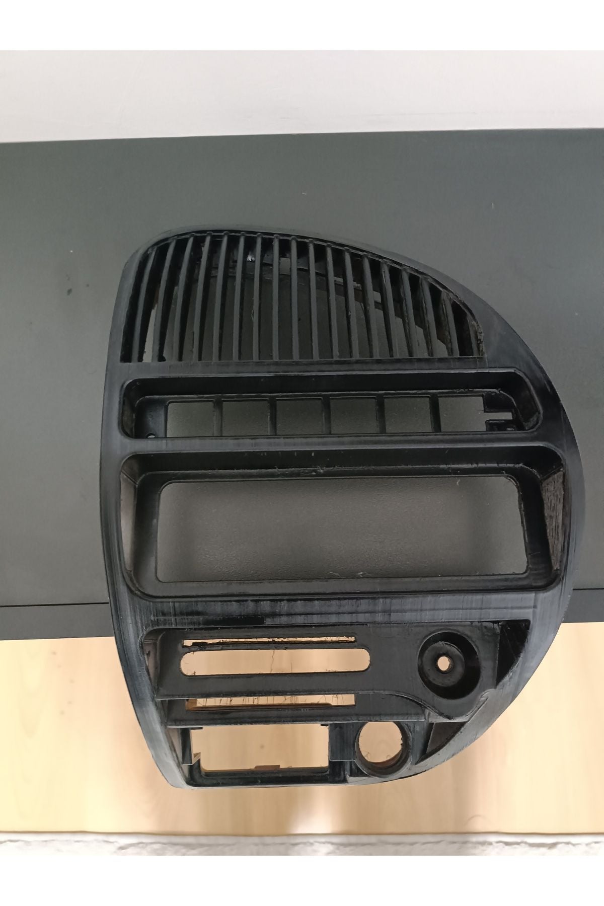 Citroen Saxo Center Console with fixed heater grill